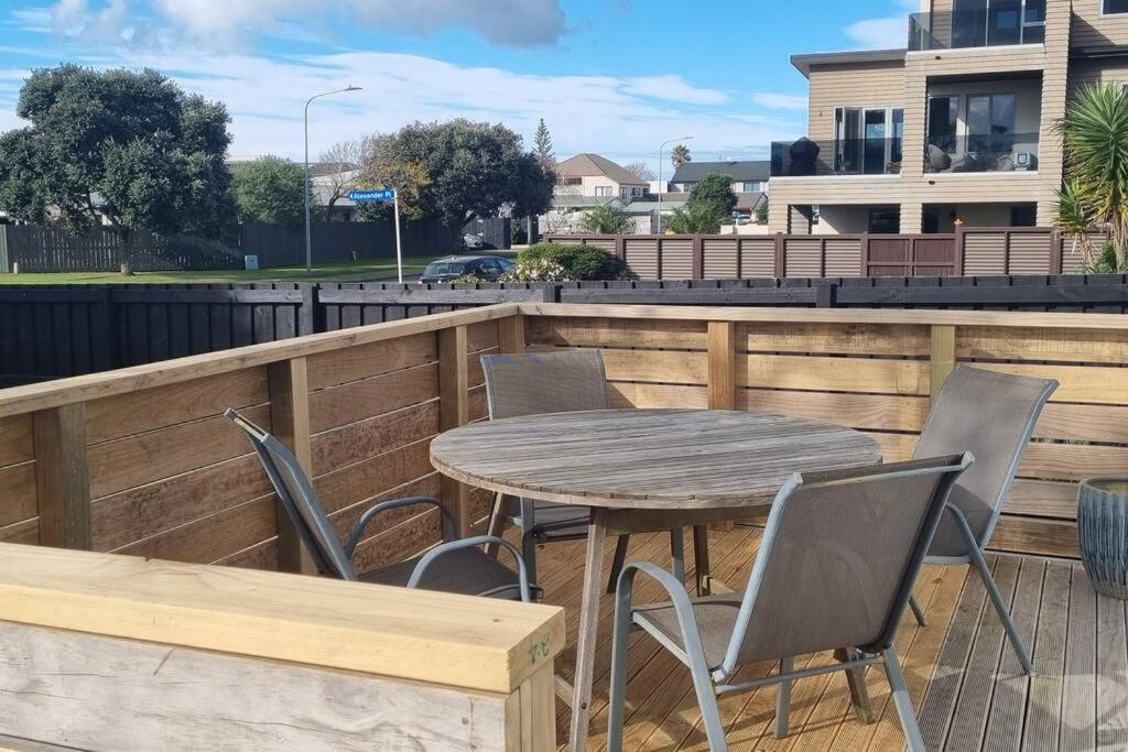 Ultimate Family Holiday - Pet Friendly! Papamoa Exterior photo